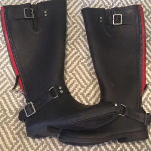 Steve Madden Tsunami red and black rainboots